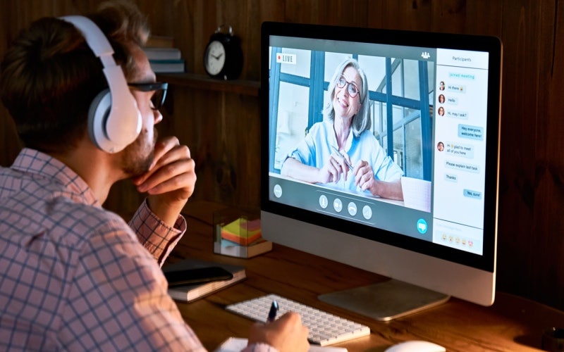 Navigating the virtual classroom: How to succeed in an online master’s programme